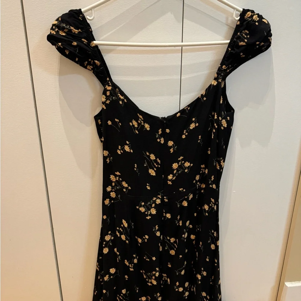 Reformation dress size 6 - Picture 4 of 4